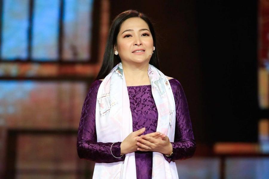 Hôn nhân kỳ lạ của "MC khóc nhiều nhất" và chồng hơn 14 tuổi, có quan hệ đặc biệt với Hồ Ngọc Hà