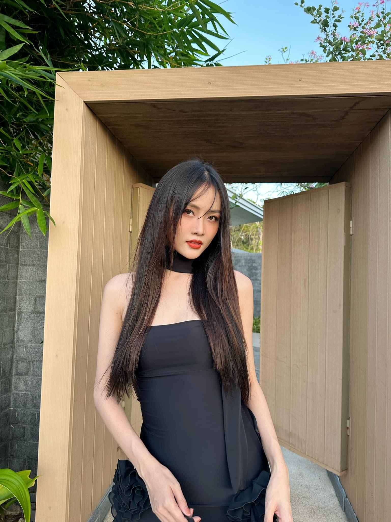 "Á hậu chân dài 1,20m" sắp sinh em bé thứ 2, được chồng đẹp trai cưng chiều